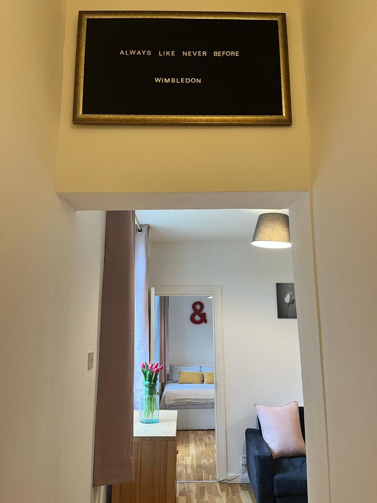 Charming 1-Bedroom Apartment Southfields, London Eksteriør billede